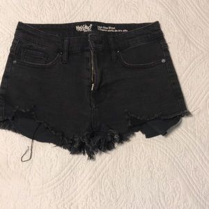 Black frayed shorts